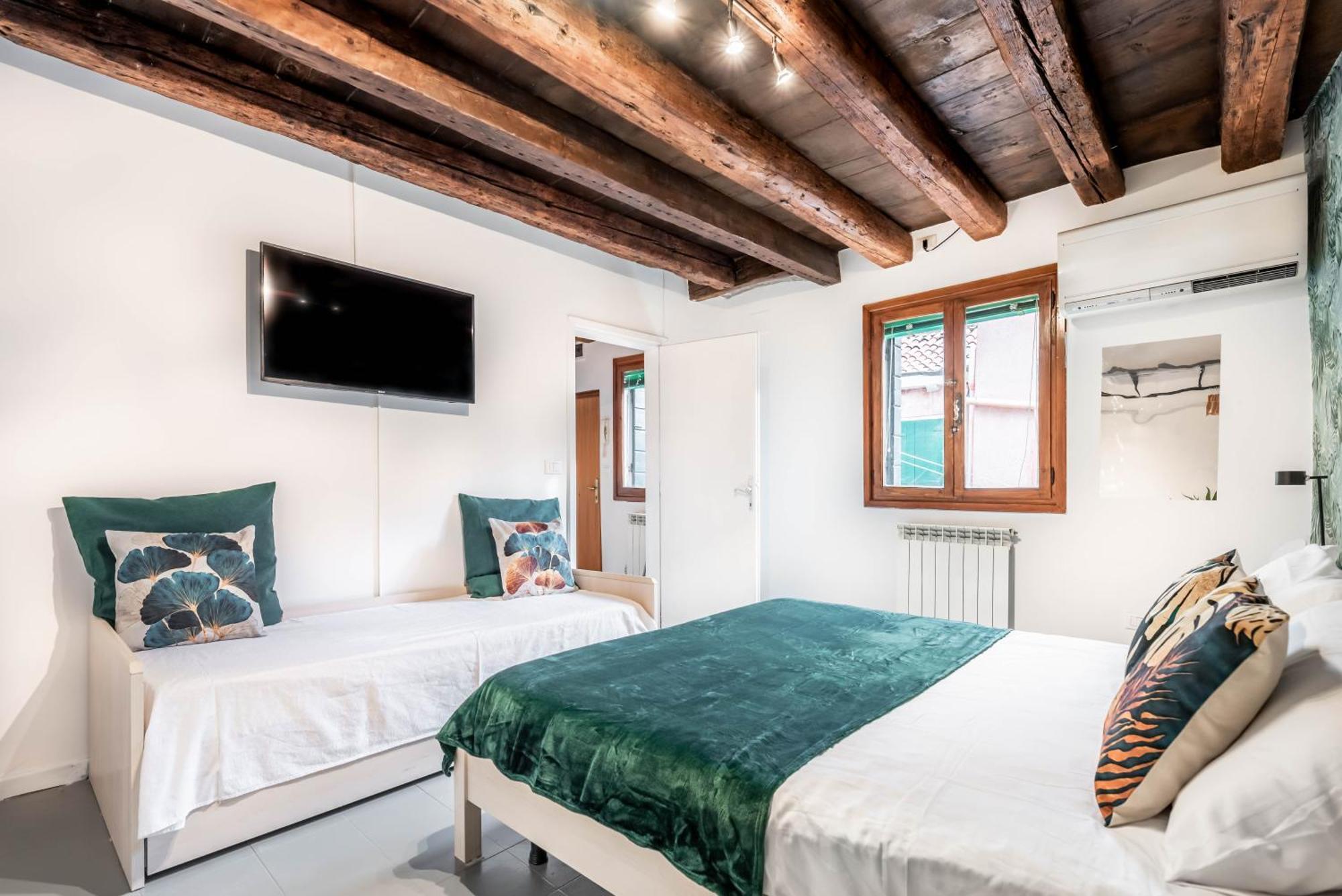 A Piazza San Marco Apartment *